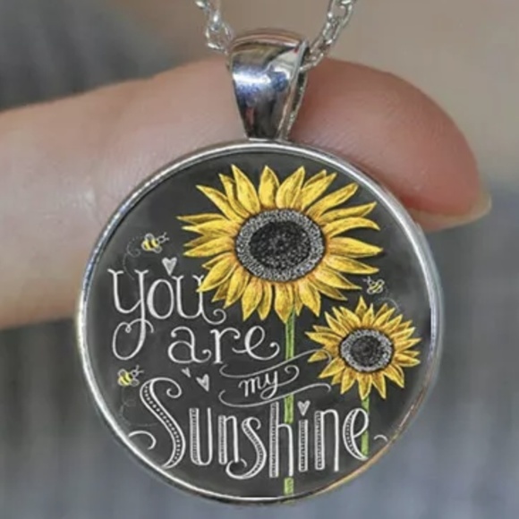 Jewelry - Necklace- NEW- You Are My Sunshine Sunflower